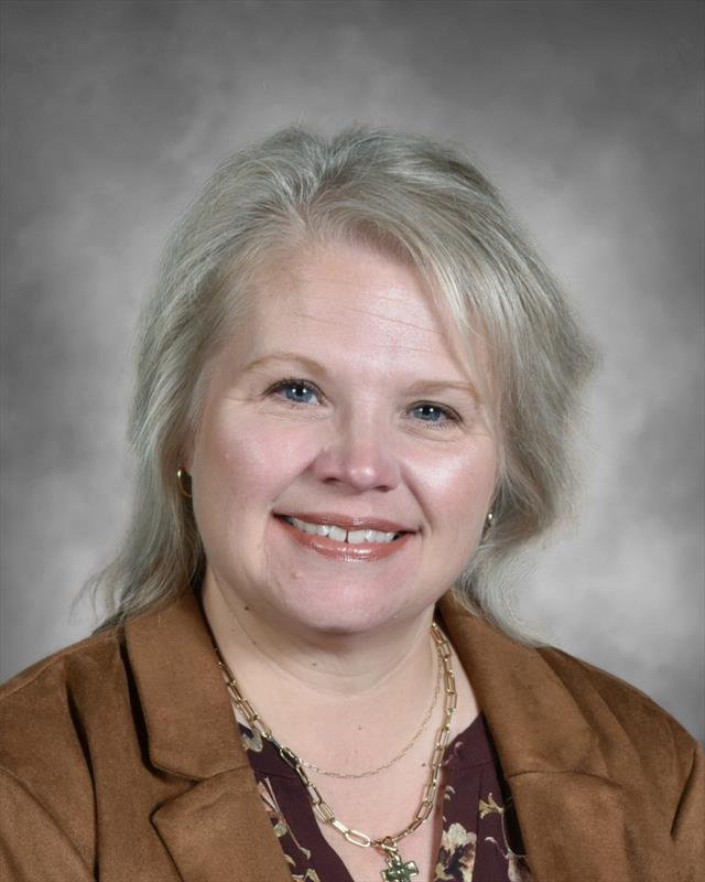 Portrait of Beth Leeper